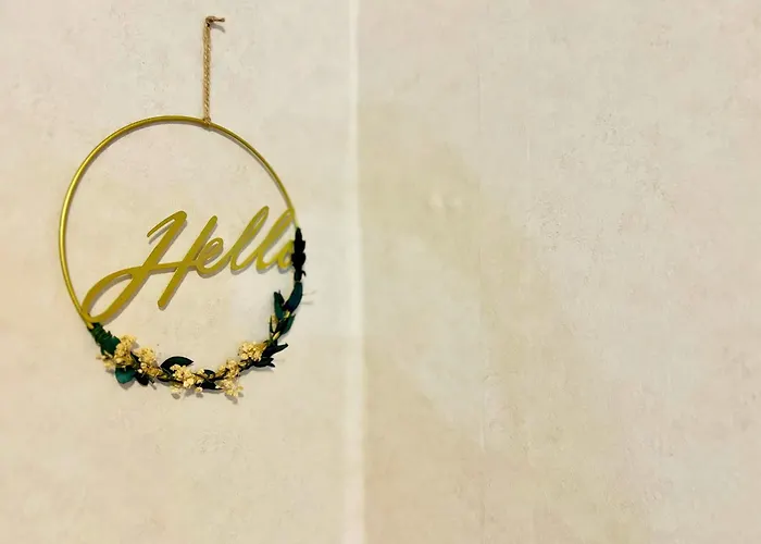 The Cozy Breeze Apartment *